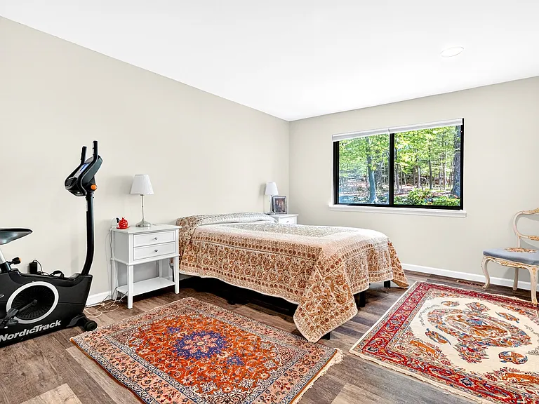 138 Indian Hollow Ct — Photo 27