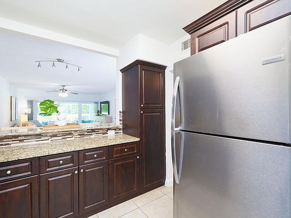 5th image of 501 N Ocean Blvd APT 10