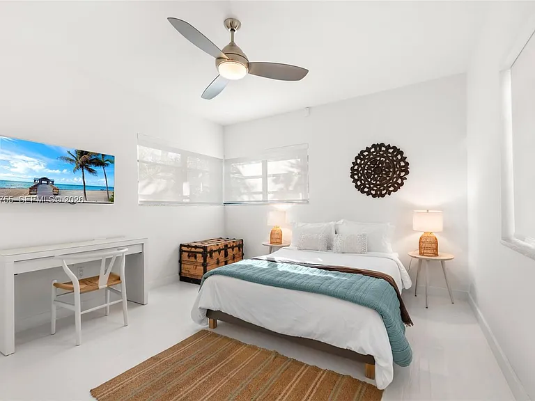 365 N Shore Dr — Photo 32