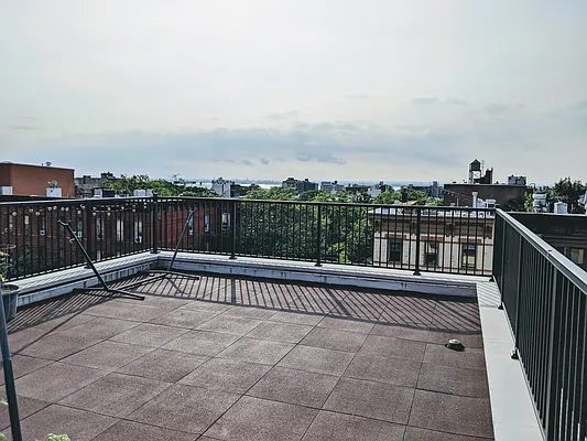 Rented by Compass | media 36