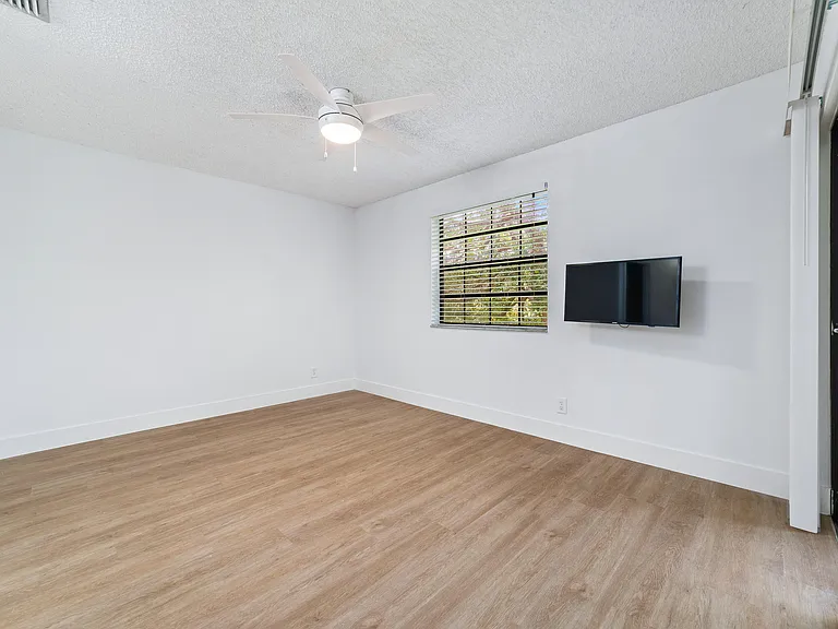 3151 Leewood Ter #L228 — Photo 21