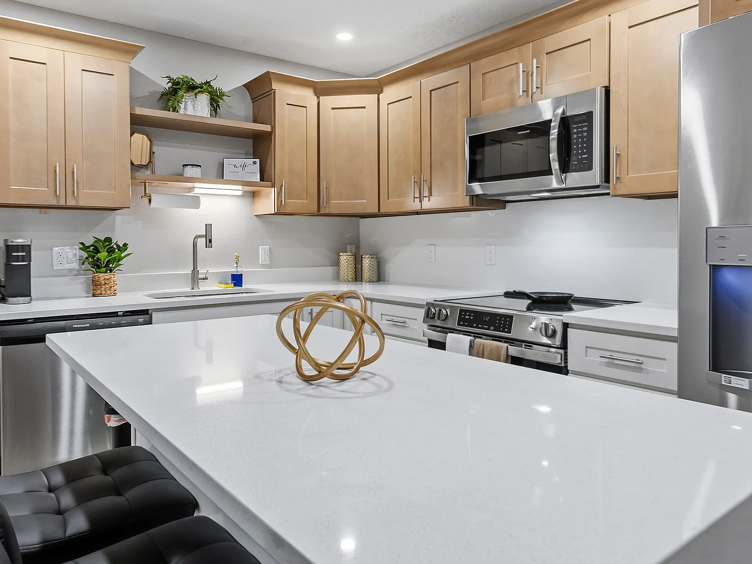 1 bed, $1,200 — Photo 3