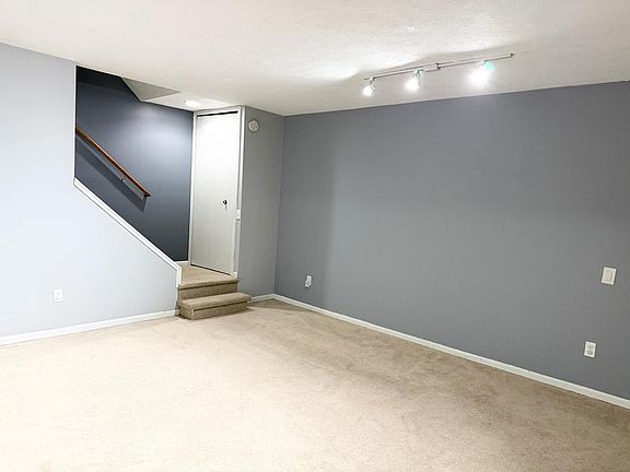 2nd image of 1480 Cedarwood Dr #B