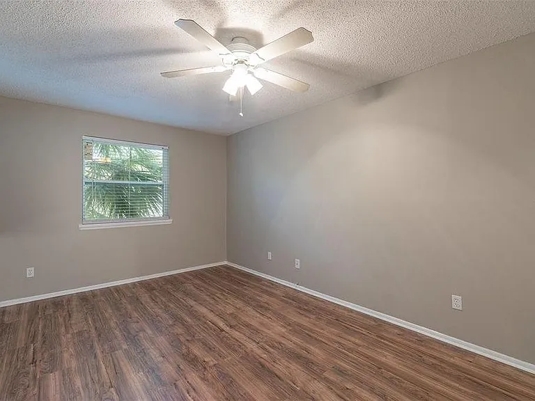 7523 Dolonita Dr — Photo 8