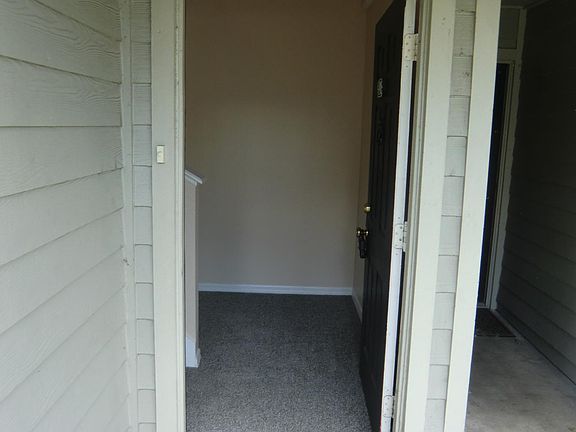 5th image of 6112 Westgate Dr APT 201