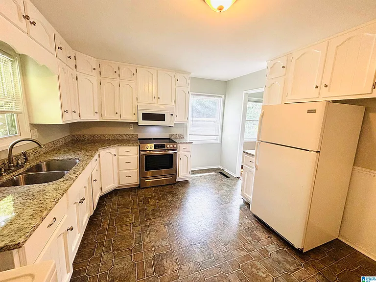 1312 Monticello St — Photo 3