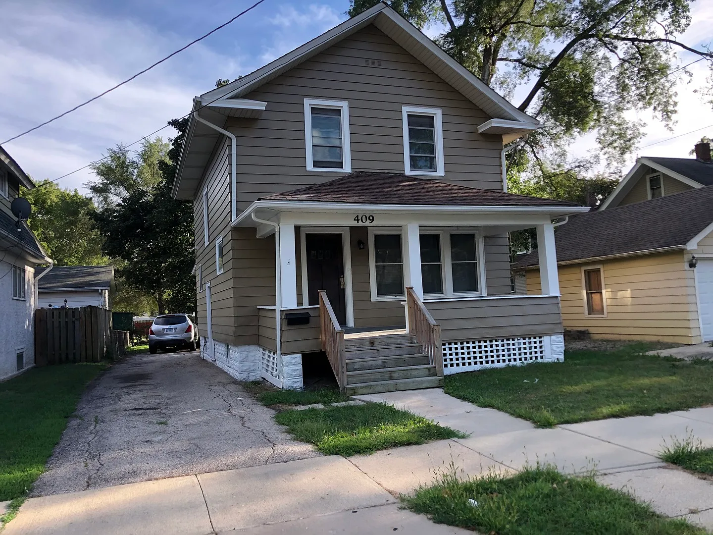409 Simms St photo 1