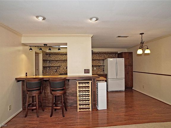 5th image of 22655 Chagrin Blvd Unit 204