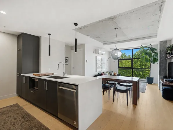 2615 Rue Augustin Cyn #A-206, Montreal, QC H3K 0C2