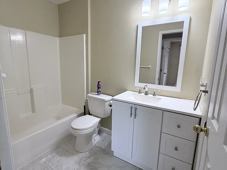 1401 Monroe Ave NE #M — Photo 7