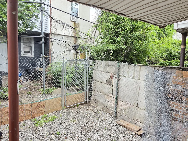 2910 N Ringgold St — Photo 9