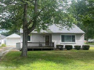 924 Golfview St, Algonac, MI 48001