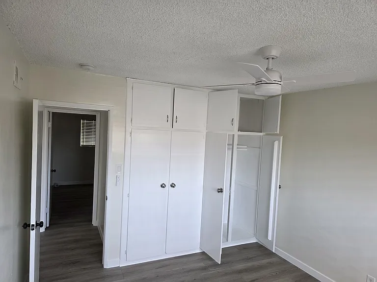 10714 La Reina Ave #4 — Photo 13