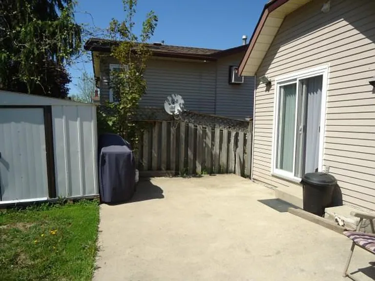 186 Limpert Ave #2 — Photo 10