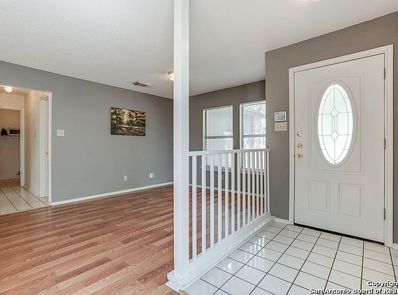 3rd image of 8134 Cheryl Meadow Dr