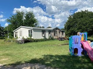 121 Salt Flat Ct, Springtown, TX 76082