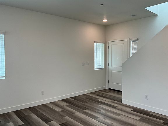 5th image of 5144 Cumberland Dr