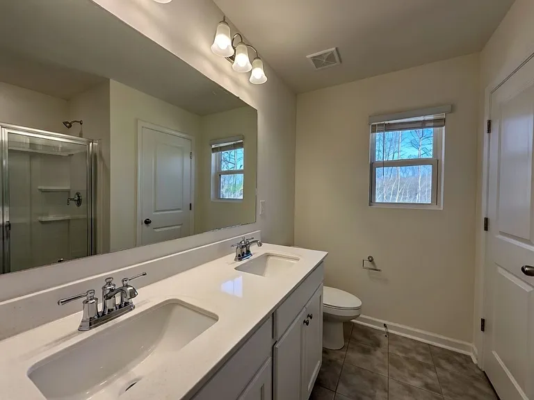 2867 Aubrey St #1 — Photo 4