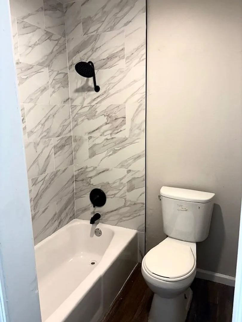 Fairway Apartments — Photo 4