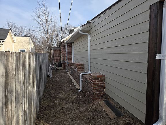 3rd image of 2249 Blue Ridge Blvd