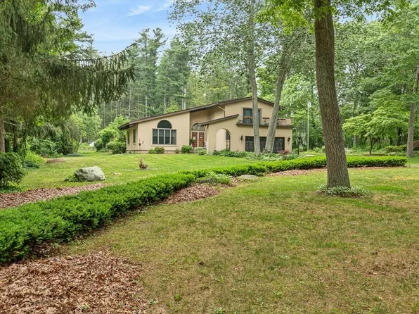 2 Orchard St, Berkley, MA 02779