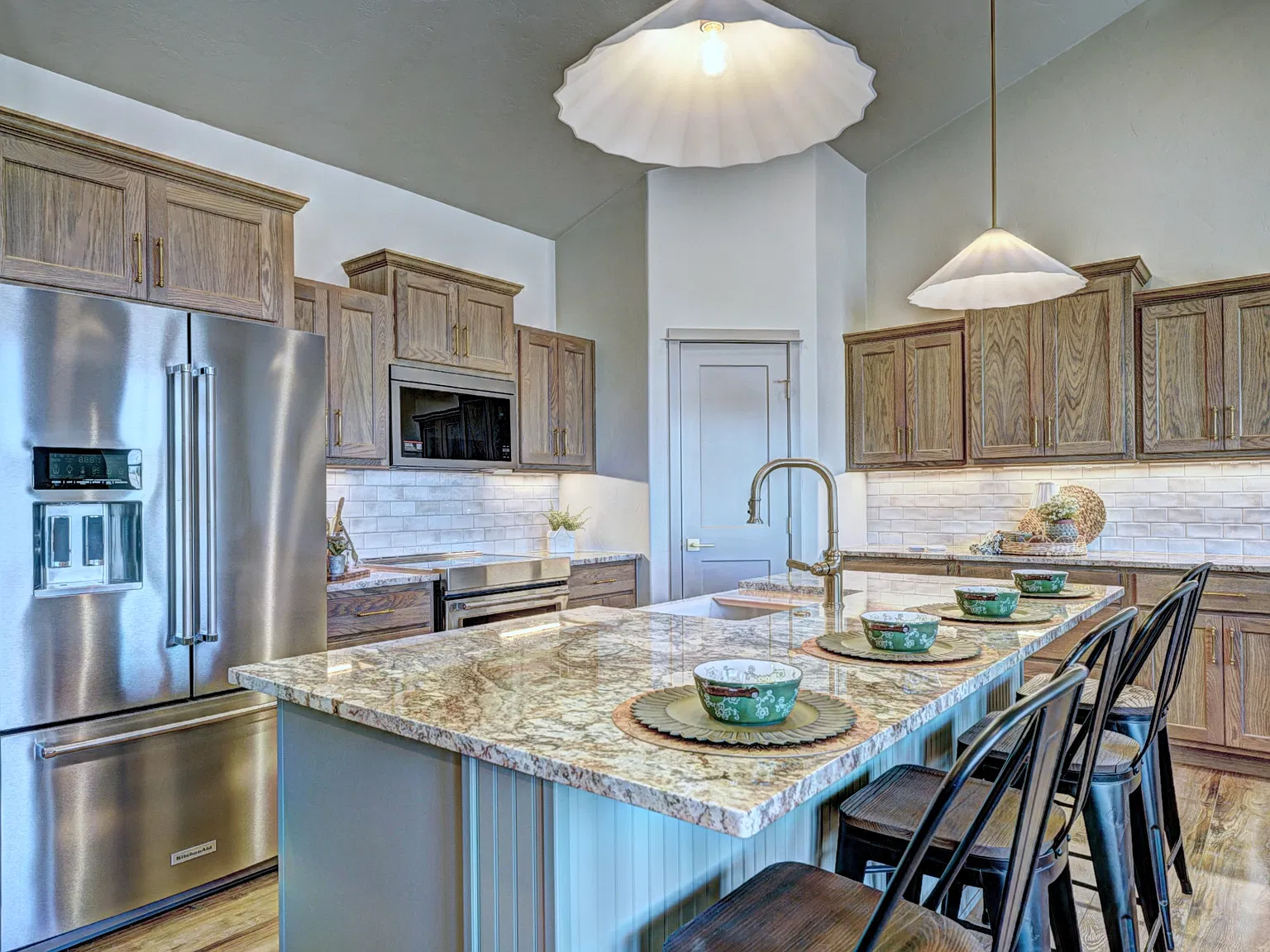 3 bed, 1651 sqft, $3,275 — Photo 3