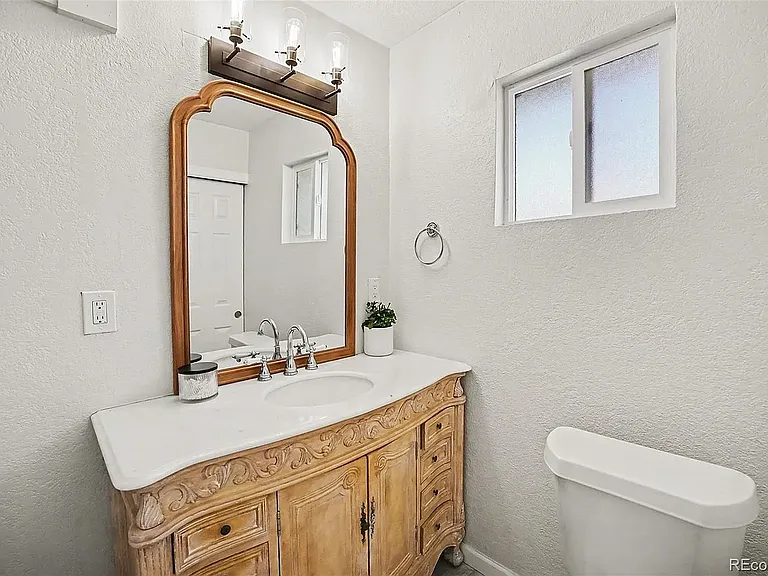 8207 High St — Photo 14