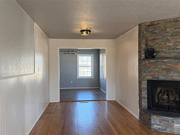 5th image of 1206 Monroe Dr