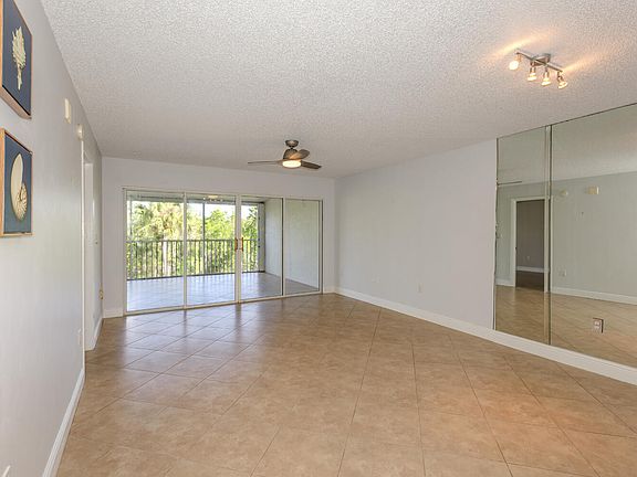 2nd image of 200 Stevens Landing Dr Unit 103