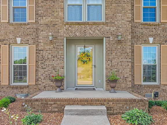 4th image of 215 Avignon Way