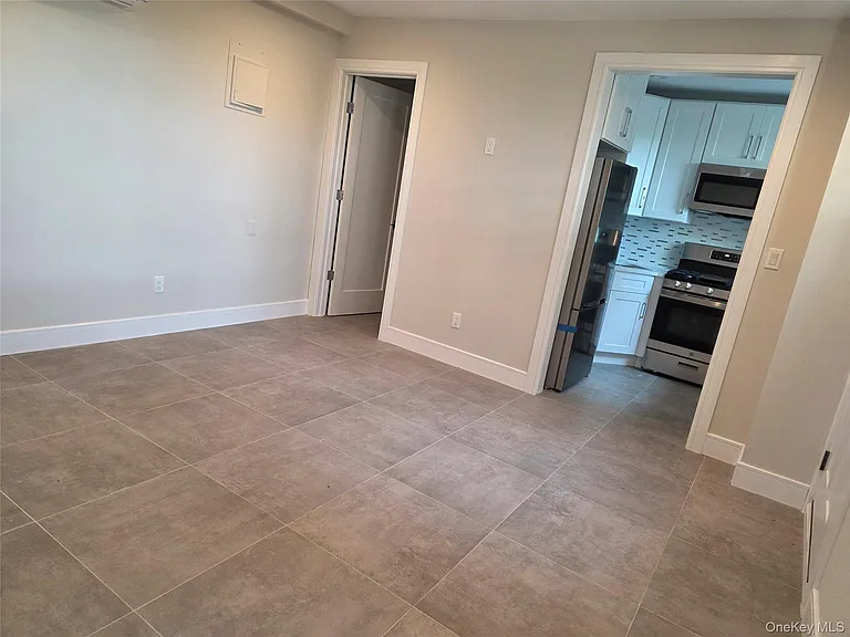 9 Georgia Ave #B — Photo 4