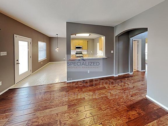 4th image of 9005 Weller Ln
