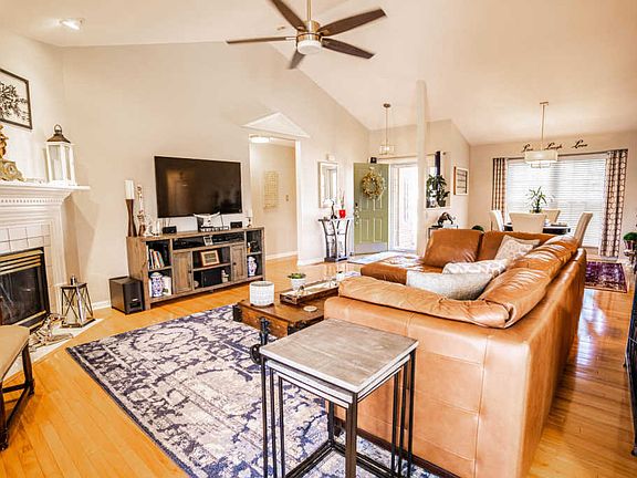 4th image of 6510 Silver Fox Ln