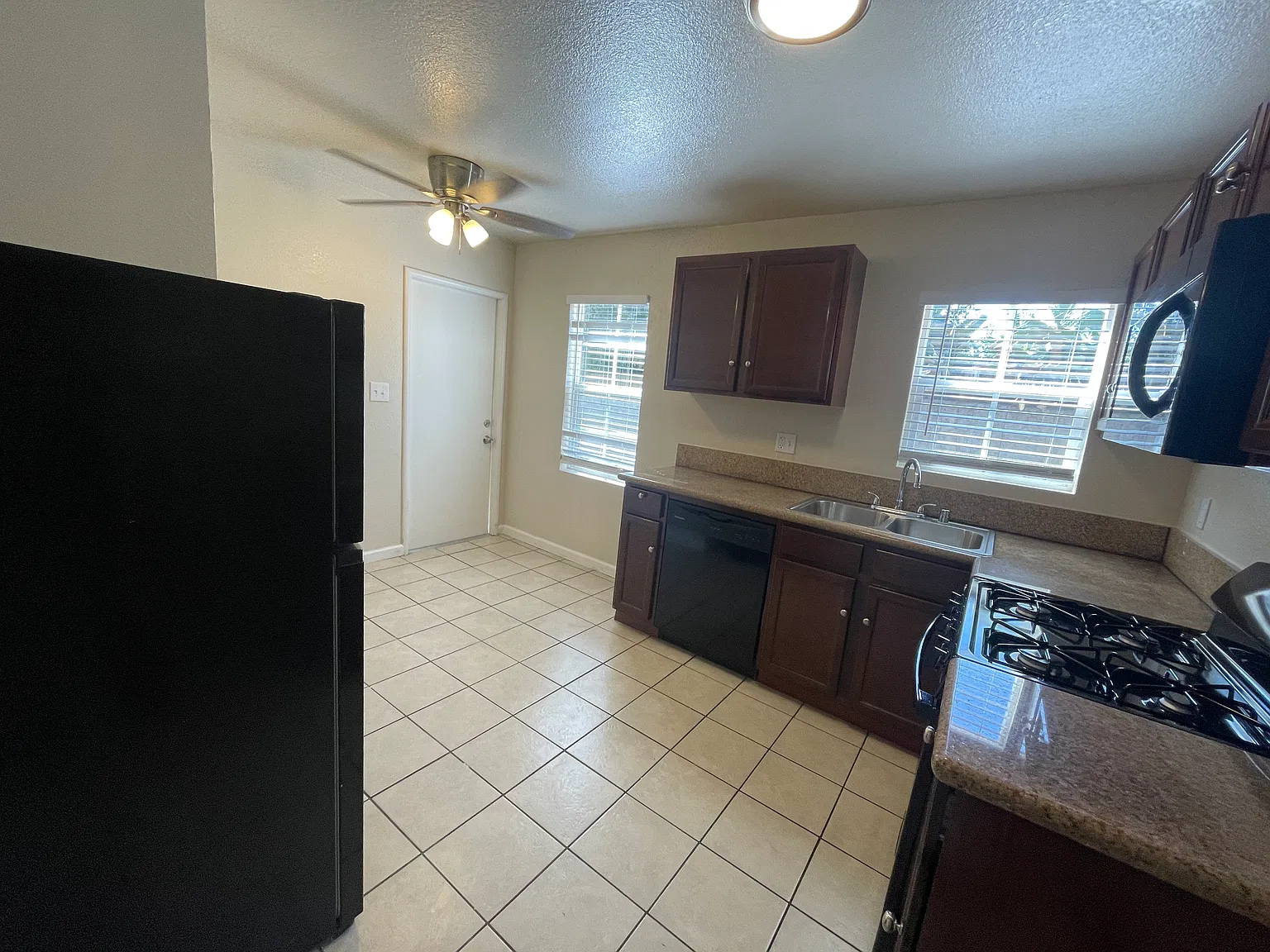 Garden Villas — Photo 4