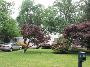 27 Pennsylvania Ave, Bensalem, PA 19020