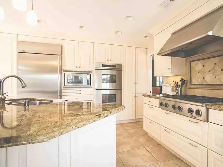 30972 Canterbury Pl — Photo 1