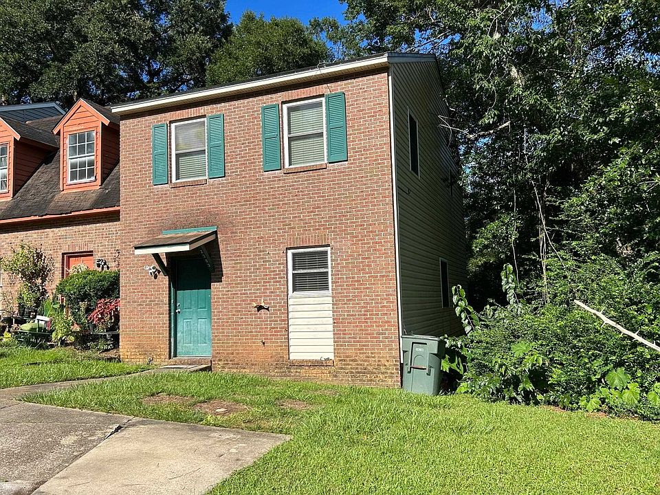 1st image of 2383 Gregory Dr