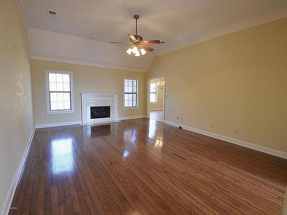 4th image of 4201 Chelsea Cir