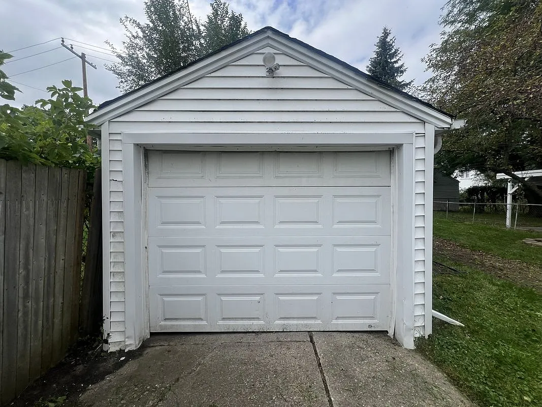 2 bed, 1.0 bath, 840 sqft, $1,400 — Photo 3