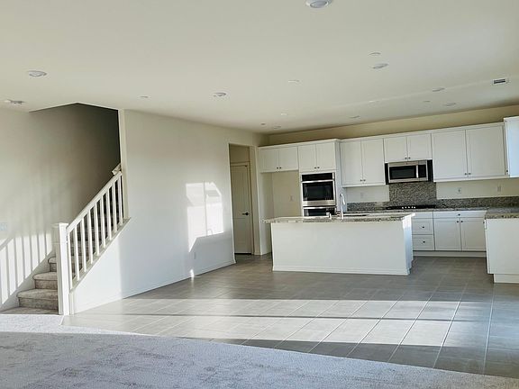 3rd image of 14289 Prince Way