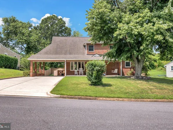 6100 Leewood Dr, Alexandria, VA 22310