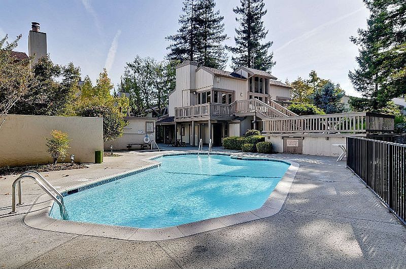 1st image of 19217 Vineyard Ln