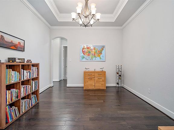 5th image of 213 Waterside Dr