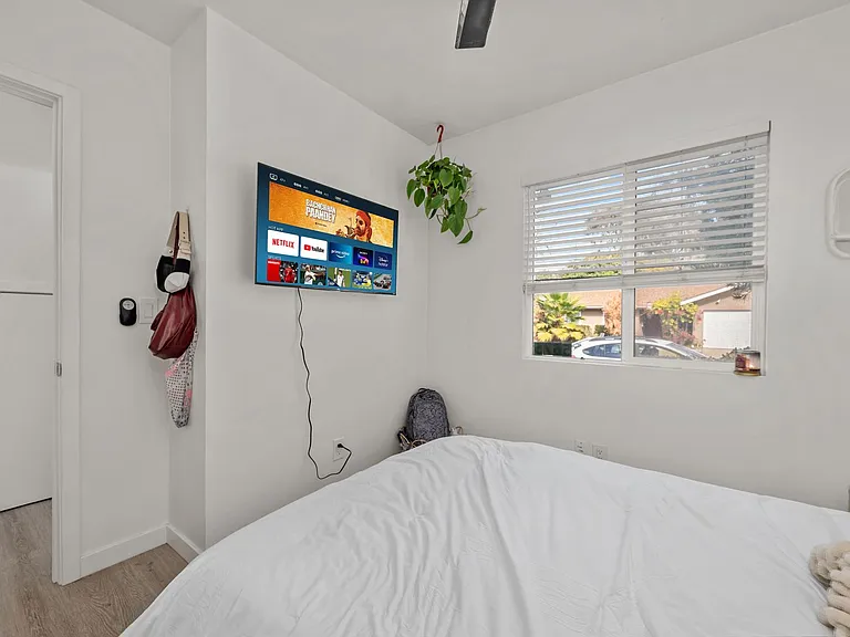 5675 Campanile Way — Photo 7