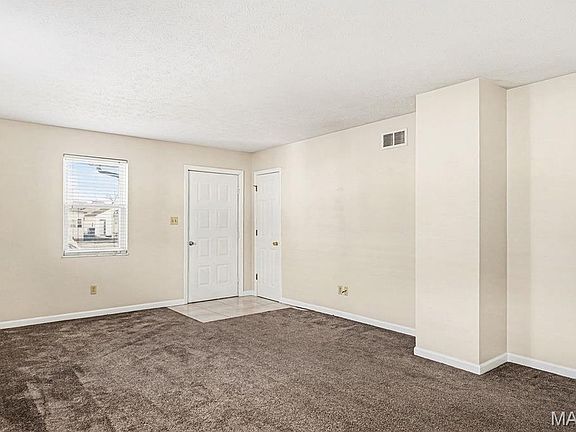 4th image of 215 Louisa Ave