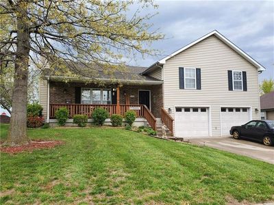 1601 Essex Dr, Warrensburg, MO, 64093