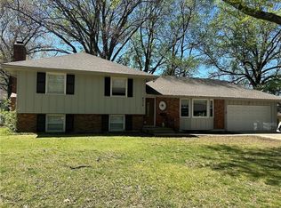6316 Hedges Ave, Raytown, MO 64133