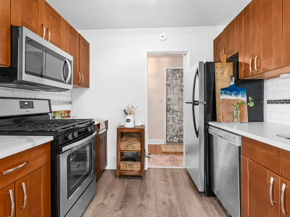 36 Hamilton Avenue image 6 of 12