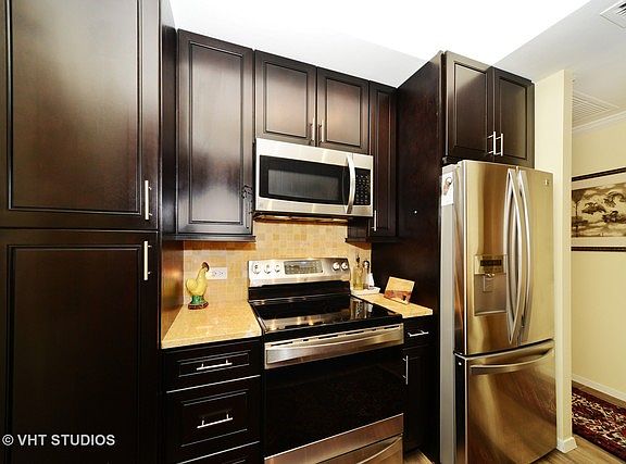 5th image of 680 N Lake Shore Dr APT 813