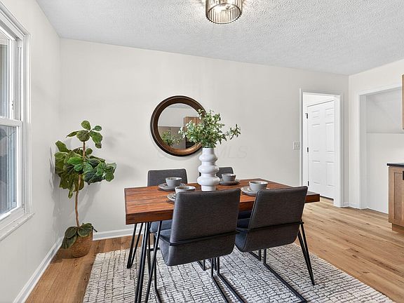 4th image of 262 Fairway Rd